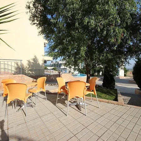 Menada Sunset Kosharitsa