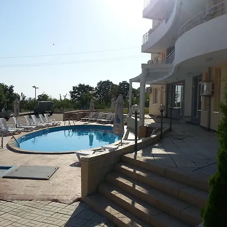 Menada Sunset شقة