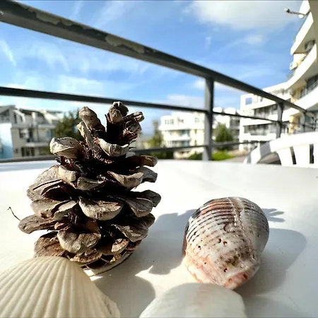 Menada Sunset Kosharitsa