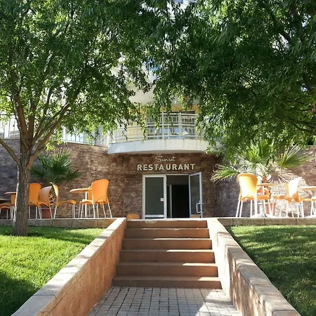 Menada Sunset Kosharitsa