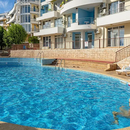 Menada Sunset Kosharitsa