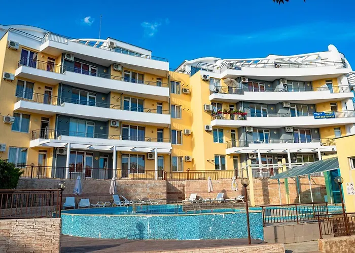 Menada Sunset * Kosharitsa