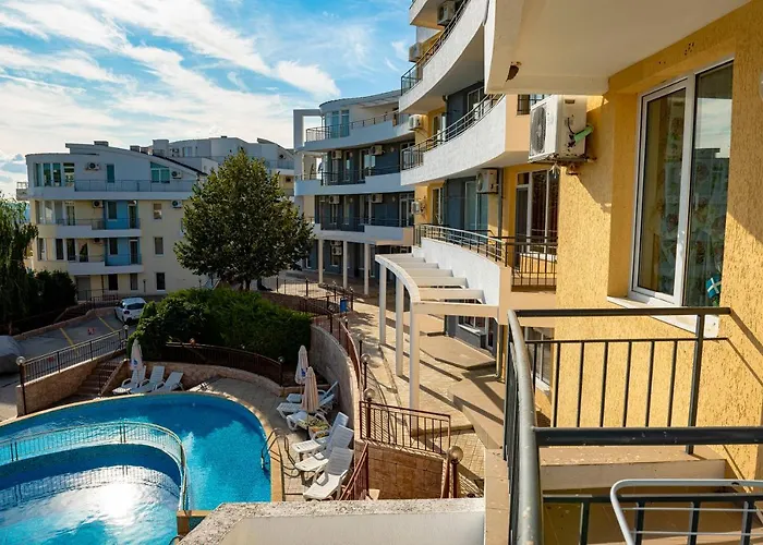 Menada Sunset Kosharitsa